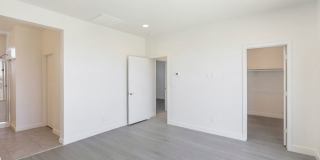 Summerlin Beauty With Bed and Bath On 1st Floor Gallery 38