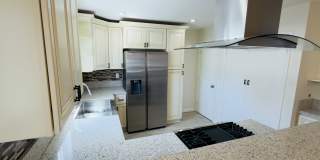 18550 Hatteras Street Gallery 24
