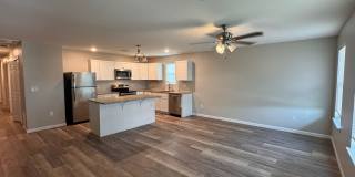 3 bed 2 bath Duplex. Gallery 6