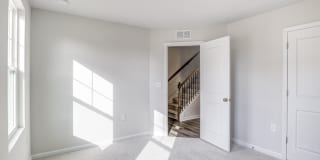 Stunning 3/3.5 Townhome in SE Raleigh Gallery 12