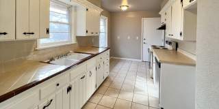 Charming Home Near 15th & Boulevard Gallery 7