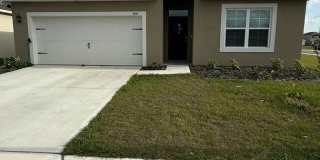 For Rent – Brand New 4-Bedroom Home in Davenport (Internet Included!) Gallery 1