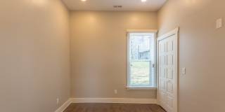 Remodeled 3 Bedroom Close to Downtown Gallery 7