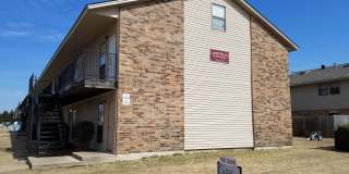 1901 E Lindsey Gallery 1