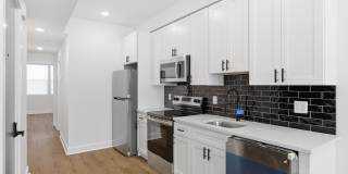 2146 N FRANKLIN Street Gallery 2