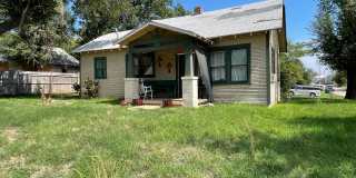SUPER CUTE 2 BEDROOM 1 BATH - Available Soon! Gallery 1