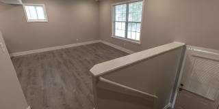 Cute 2 bedroom Duplex Gallery 6