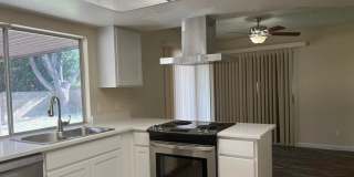 Coming Soon! 3 Bed/2 Bath home in Glendale! Located in an HOA! (Available on 05/15/26) Gallery 17