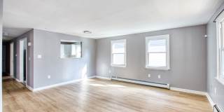 Lovely 3 Bedroom 1 Bathroom - 1st Floor with/ Washer and Dryer Gallery 108