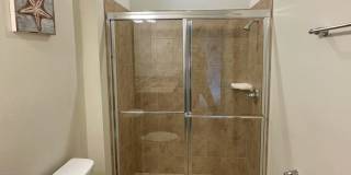 Spacious 5-Bed / 4.5-Bath Townhome w/ Private Pool & Sundeck in Gated Oakmont at Solterra Near Disney Gallery 14