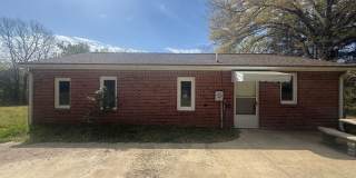 Peaceful Country Living on 2 Acres – 2BR Home in Chester Gallery 1