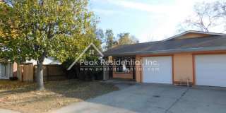 Updated 2bd/1ba North Highlands Duplex with Garage Gallery 3