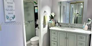 1300 Saint Charles Pl Gallery 5