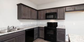 Spacious 3 Bedroom Duplex! Gallery 13