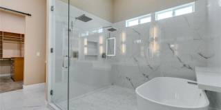 Elegant Anthem Country Club Residence with Spa, Balcony & 3-Car Garage Gallery 47