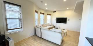 7 Iroquois St. Gallery 7