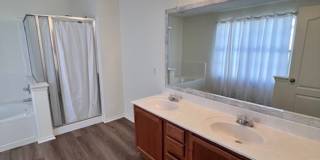 NorthPark / Taylor, TX / 4 bedrooms / Approx 2932 sq. ft. / Refrigerator / Washer & Dryer / New Carpet & Paint Gallery 24