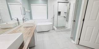 Beautiful Home with Private Wooded Backyard Beautiful Home with Private Wooded Backyard Gallery 16