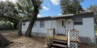 2/1 Super Cute Newly Remodeled Gallery 1