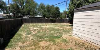 Cute 4 bedroom, 2 bath home with a carport and a big back yard! Gallery 12
