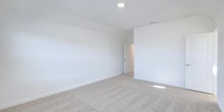 Modern Comfort in Avery Centre – Ready for You! Gallery 17