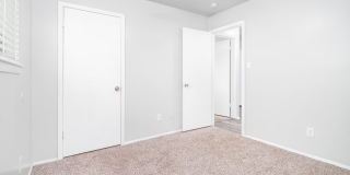 Top Location! Right in the heart of beautiful downtown Boerne! Gallery 32