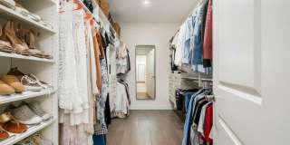 250 W Spring Street Gallery 14