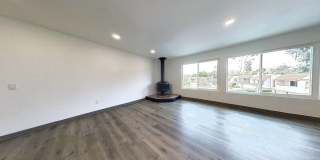 Large Two Story 8 Bed 4 Bath Home Near Campus!! Gallery 11