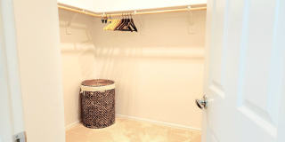 FULLY-FURNISHED 4/Bed 2/Bath in LAVEEN Gallery 31