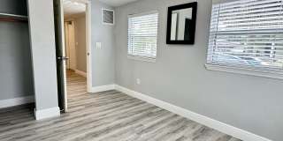 1329 NW 3rd Avenue Gallery 20