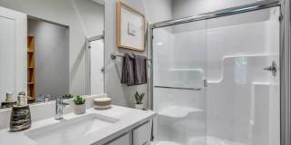 Modern 4 Bedroom Home in Falcon Falls Near Heights High School Gallery 16