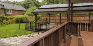 Spacious 4BR Bungalow: Historic Old Southwest w/ Screened Porch & Car Port Gallery 5