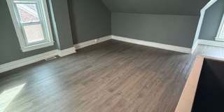 4 Bedroom Renovated Twin Available! Gallery 12