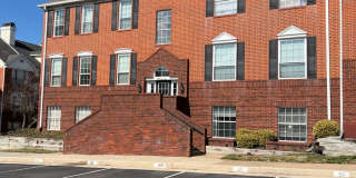 Beautiful 2 Bedroom Condo in Brookmeade Gallery 1