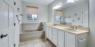 1339 Scarboro Road Gallery 13