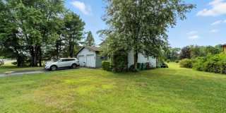 429 Lake Shore N Gallery 1