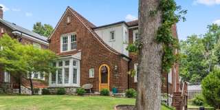 Elegant 4BR Home in University City | Spacious Layout & Prime Location Gallery 1