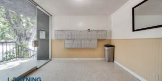 700 S Irolo St Gallery 11