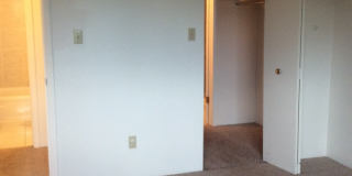 2 bed 2 bath condo with community pool and on site parking! Gallery 9