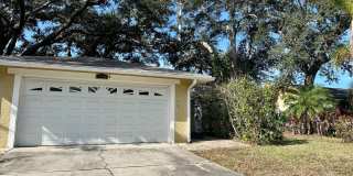 Move in ready Single Family Home Largo! 3BR/2BA/2CAR GARAGE! Gallery 1