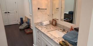 Gorgeous Single Family Home, 4BD/4BA with Large Backyard Gallery 16
