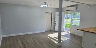 FOR RENT!!! NEWLY RENOVATED 2-BEDROOM TRIPLEX – UTILITIES INCLUDED – PRIME KISSIMMEE LOCATION! Gallery 34