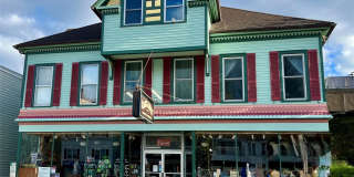 32 Parkway Gallery 1