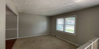 15112 Lincoln Cir – 3 Bed/2 Bath Split Entry in Millard School District | Fireplace, Deck, Fenced Yard Gallery 4