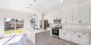 572 W BLUSTER PLACE Gallery 9