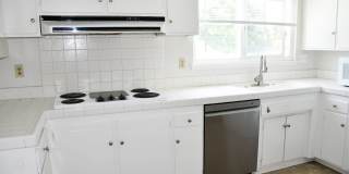 522 East Collins Gallery 21