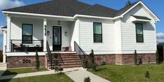 8413 Benjamin Street Gallery 1