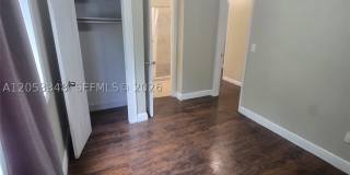 1008 N 18th Ct Gallery 12