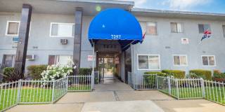7253–7257 Variel Ave. Gallery 31