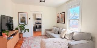Charming 2 Bed 1 Bath Duplex in West Highlands Gallery 7